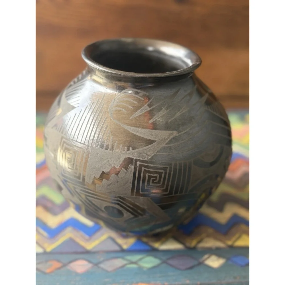 Michael Wisner Studio Pottery Vase Black Sgraffito Southwest Signed Crack As Is